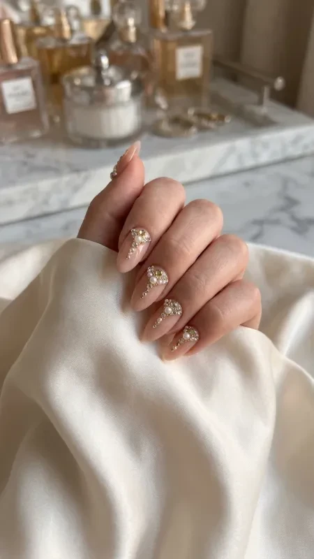 Membuat Nail Art *3D Geometric* dengan Efek Menakjubkan: Panduan Lengkap dari Dasar